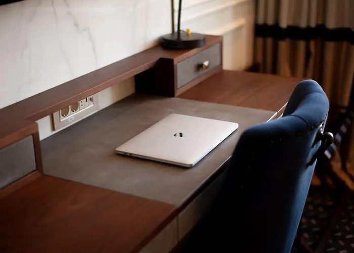 Centar No.1 Hotel 4*